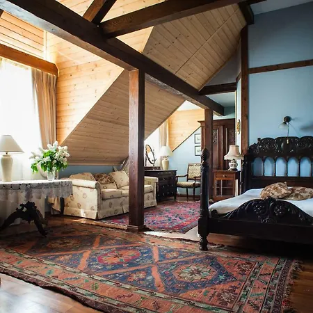 Zajazd Jaworowy Dwor *